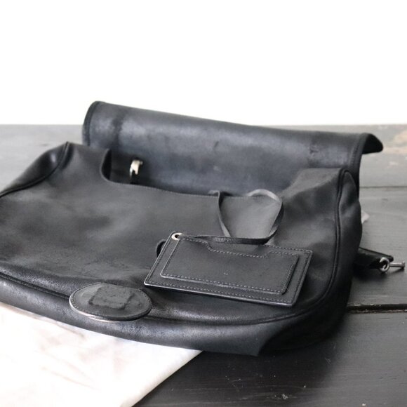 Balenciaga Womens Unisex Black Saddle Bag Suede Leather Top Handle Locking Purse - Picture 2 of 8